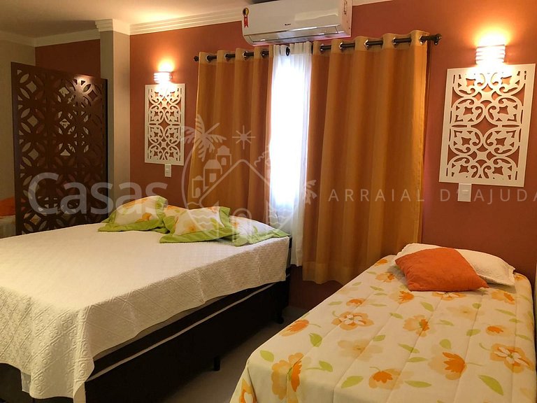 Casa Amarela linda propriedade no centrinho Arraial d'Ajuda