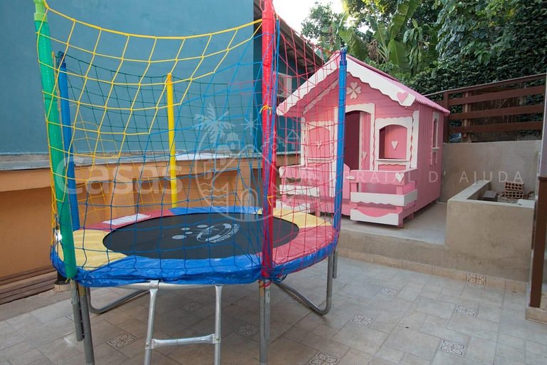 Casa Amarela linda propriedade no centrinho Arraial d'Ajuda