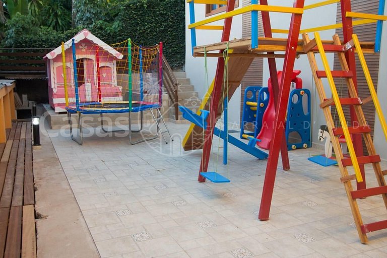 Casa Amarela linda propriedade no centrinho Arraial d'Ajuda