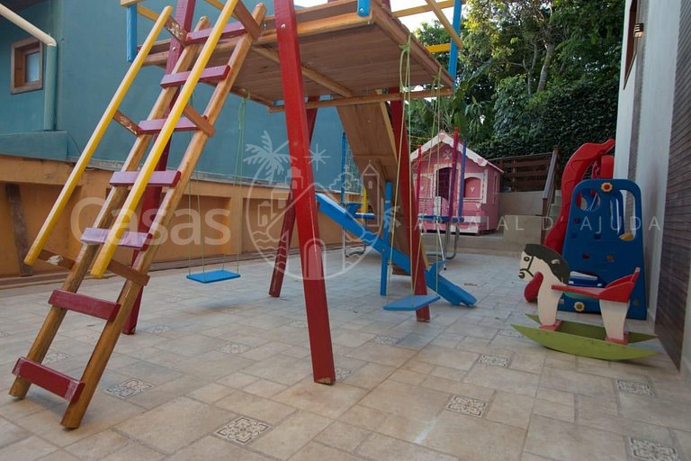Casa Amarela linda propriedade no centrinho Arraial d'Ajuda