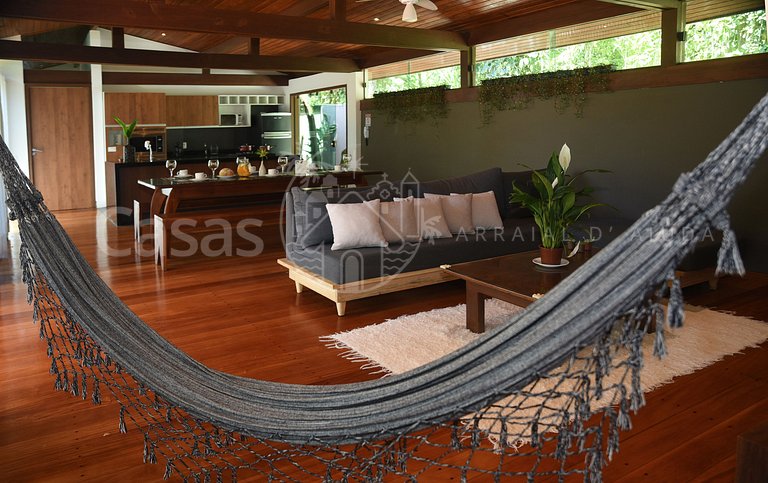 Casa Carlo - Charmosa com piscina a 100 metros da praia