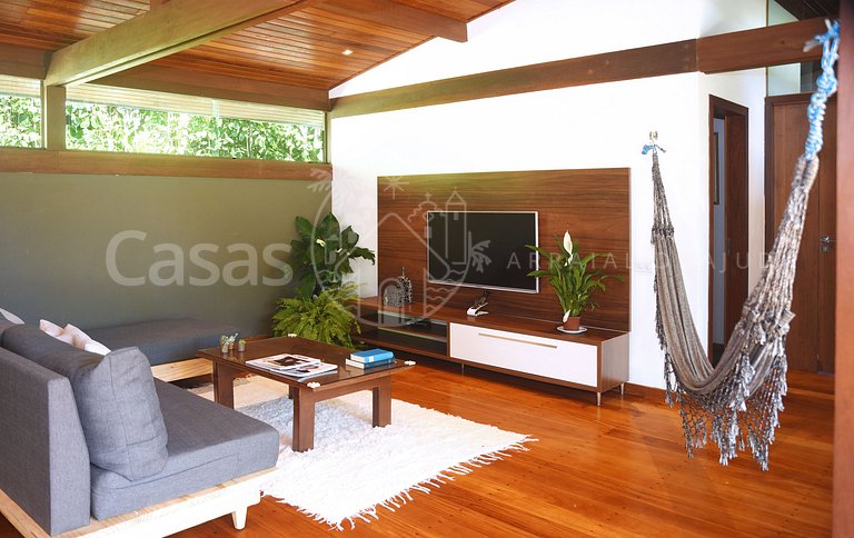 Casa Carlo - Charmosa com piscina a 100 metros da praia