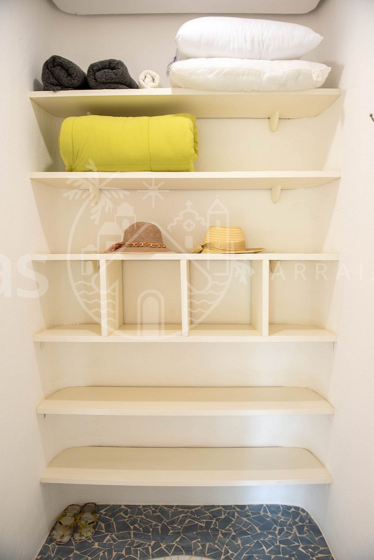 Casa Maria - Impecável com 4 suítes e lazer com piscina excl