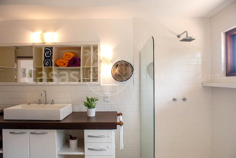 Casa Maria - Impecável com 4 suítes e lazer com piscina excl