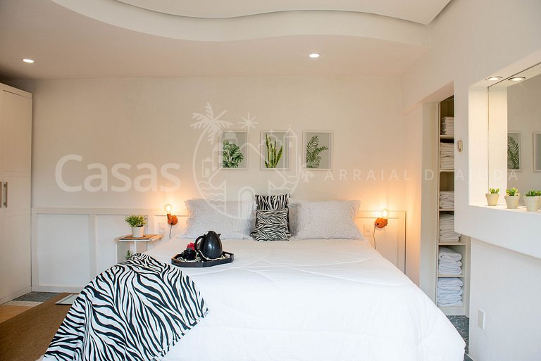 Casa Maria - Impecável com 4 suítes e lazer com piscina excl