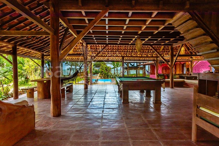 Casa Wari - Maravilhosa estilo Indonésio à beira mar