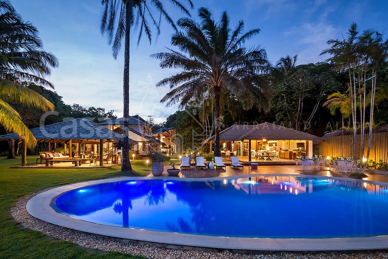 Casa Viva - Elegante propriedade com vista para o mar