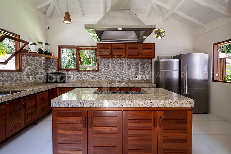 Casa Viva - Elegante propriedade com vista para o mar