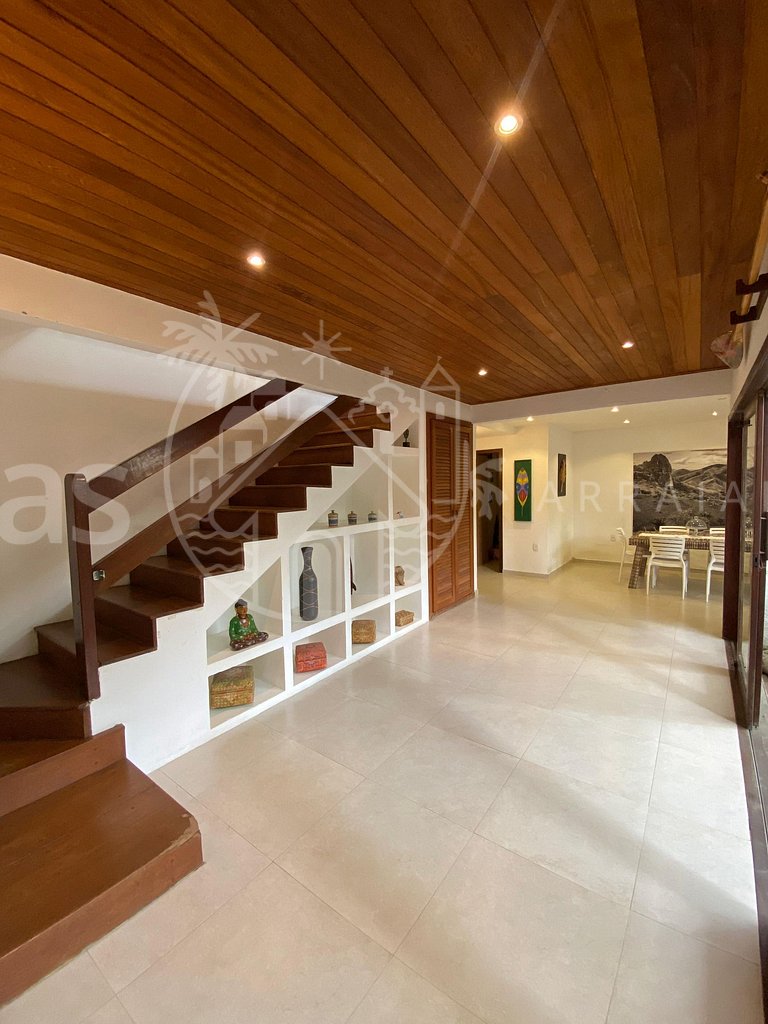 Casa da Árvore - conforto no centrinho da vila