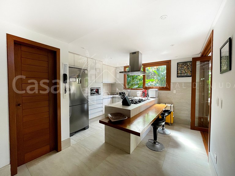 Casa Coral - Linda casa em condomínio com piscina a beira ma