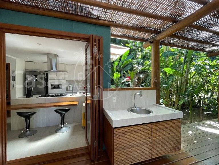Casa Coral - Linda casa em condomínio com piscina a beira ma