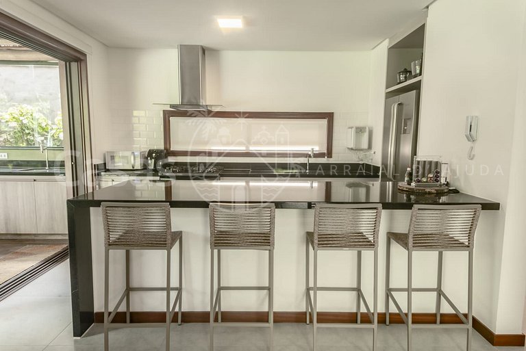 Casa Jardim - Conforto a 200m da Praia de Araçaípe