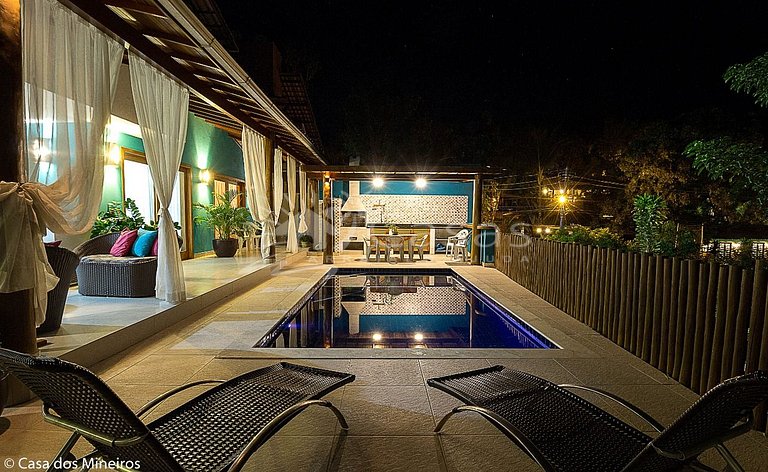 Casa Azul - Linda propriedade com piscina exclusiva no centr