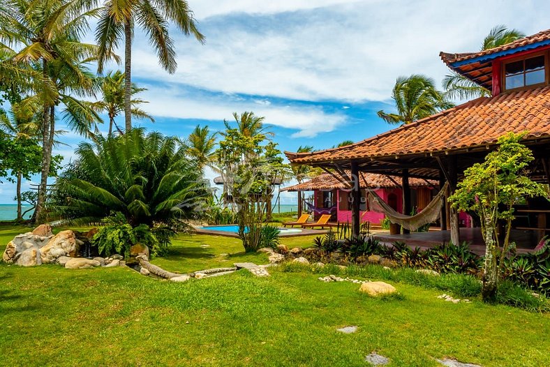 Casa Wari - Maravilhosa estilo Indonésio à beira mar